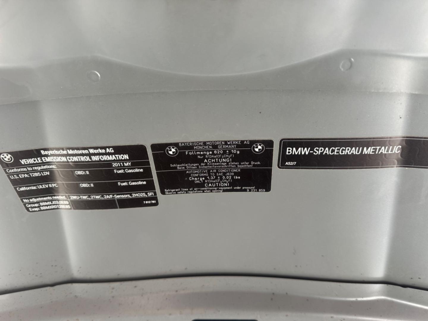 2011 Gray /Black BMW 3-Series leather (WBAPH7C51BE) with an 3.0 6 cylinder engine, Automatic transmission, located at 30 S. Berkeley Avenue, Pasadena, CA, 91107, (626) 248-7567, 34.145447, -118.109398 - Leather! Moon-roof! This 2011 BMW 3-Series 328i comes well equipped. Looking for a reliable ride but struggling with bad credit? Our dealership has got you covered with our impressive selection of used vehicles, including the sleek and stylish 2011 BMW 328. With its powerful inline 6-cylinder engin - Photo#23